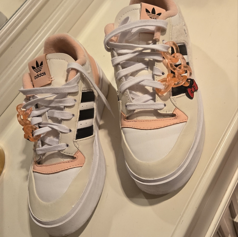 Adidas women shoes X Hello Kitty